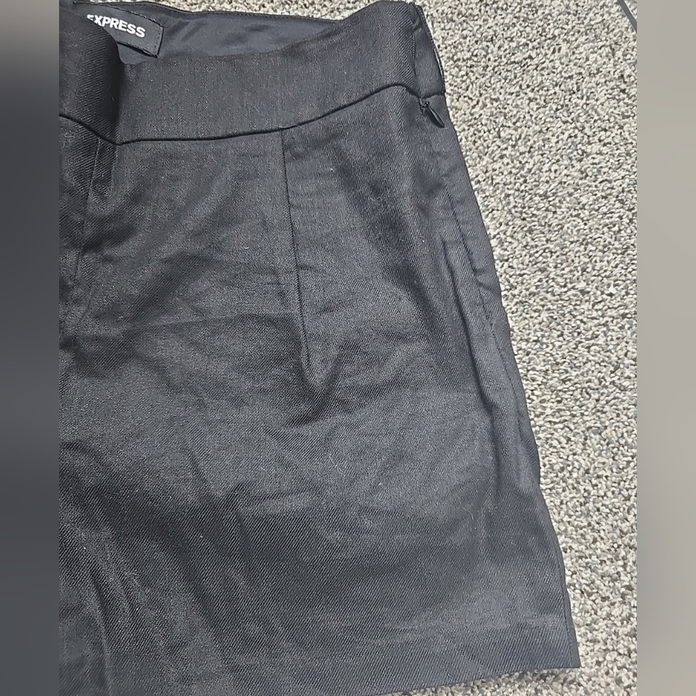 Express Womens Black Dress Shorts Size 8 Side Zip Midi High Rise - Picture 13 of 13